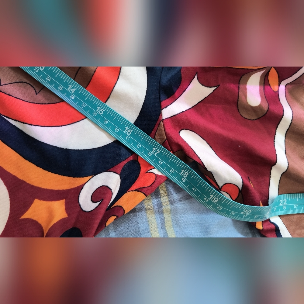 SHEIN Colorful Abstract Pattern Top - Picture 5 of 6